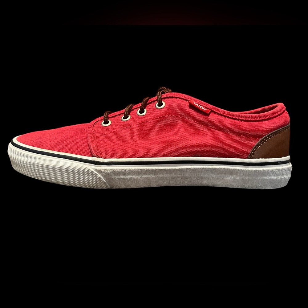 Men’s Vans with leather heel and tongue
